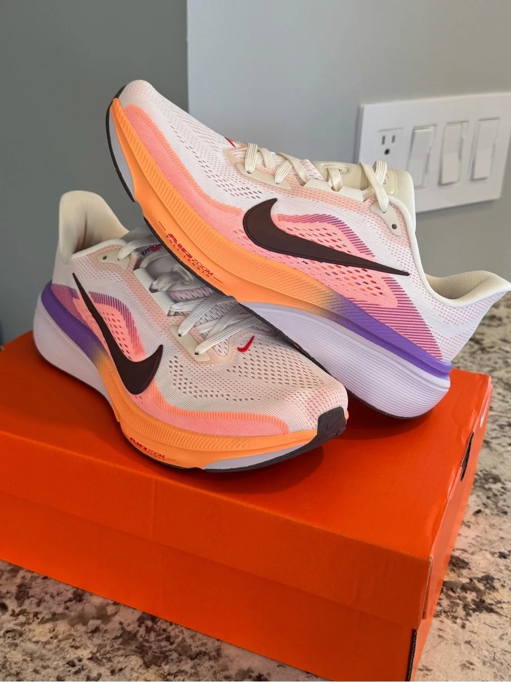 Nike Women’s Pegasus 42 - Picture 2 of 6